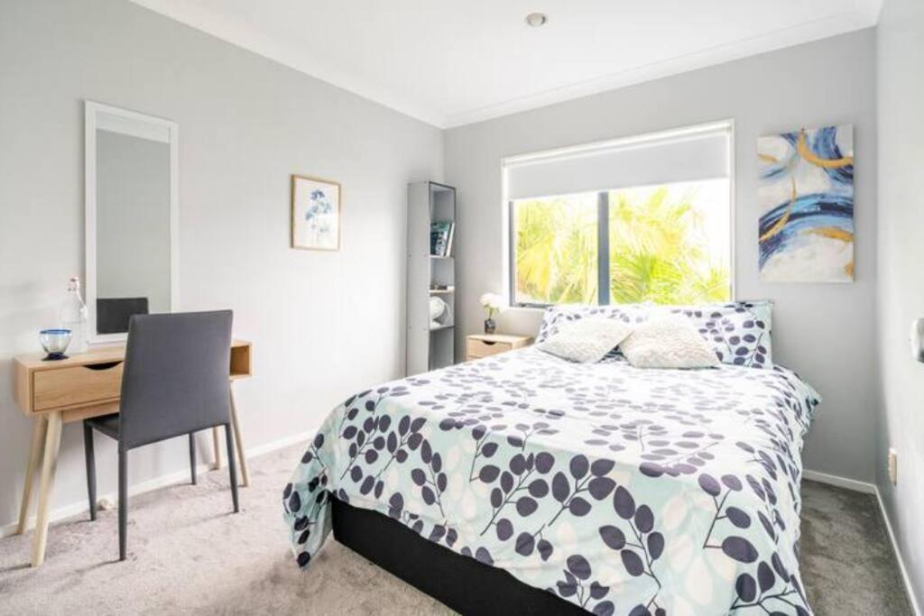 Double Room With Shared Bathroom Auckland Exterior photo