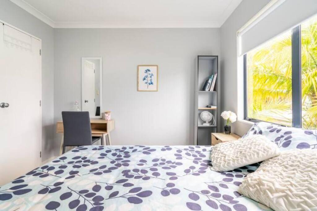 Double Room With Shared Bathroom Auckland Exterior photo